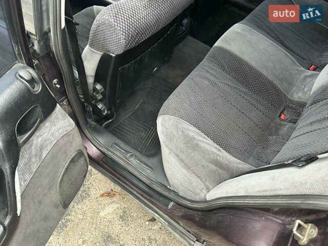 Красный Опель Омега, объемом двигателя 2.5 л и пробегом 390 тыс. км за 1800 $, фото 13 на Automoto.ua