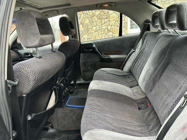 Червоний Опель Омега, об'ємом двигуна 2 л та пробігом 301 тис. км за 2200 $, фото 4 на Automoto.ua