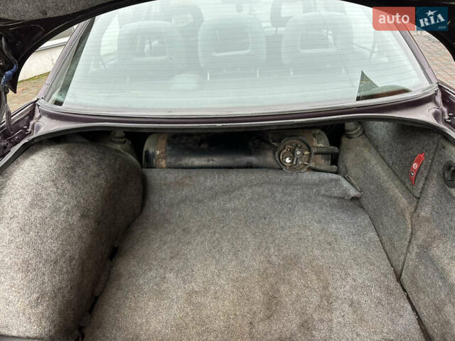 Красный Опель Омега, объемом двигателя 2 л и пробегом 301 тыс. км за 2200 $, фото 14 на Automoto.ua