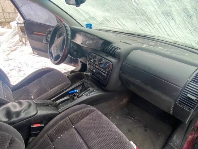 Червоний Опель Омега, об'ємом двигуна 2.5 л та пробігом 390 тис. км за 2000 $, фото 4 на Automoto.ua