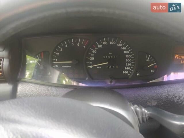 Опель Омега 1996 в Одессе на Automoto.ua Красный Опель Омега, объемом двигателя 2.5 л и пробегом 316 тыс. км за 2500 $, фото 8 на Automoto.ua