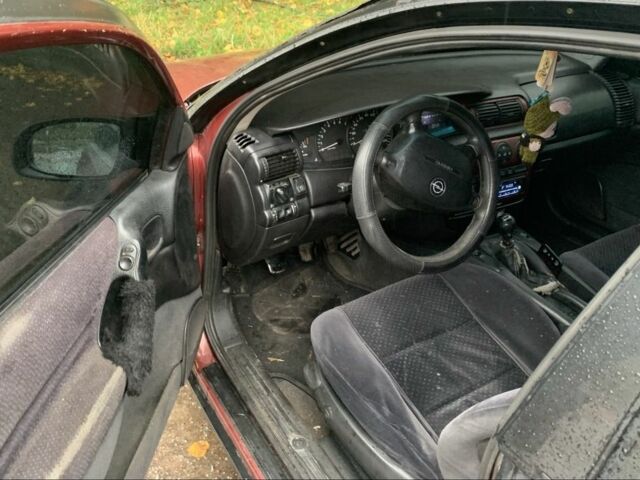 Опель Омега 1996 у Житомирі на Automoto.ua Червоний Опель Омега, об'ємом двигуна 2 л та пробігом 2 тис. км за 1400 $, фото 4 на Automoto.ua