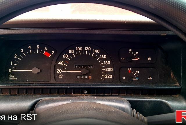 Червоний Опель Омега, об'ємом двигуна 18 л та пробігом 401 тис. км за 1850 $, фото 6 на Automoto.ua