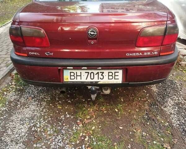 Опель Омега 1996 в Одессе на Automoto.ua Красный Опель Омега, объемом двигателя 2.5 л и пробегом 316 тыс. км за 2500 $, фото 3 на Automoto.ua