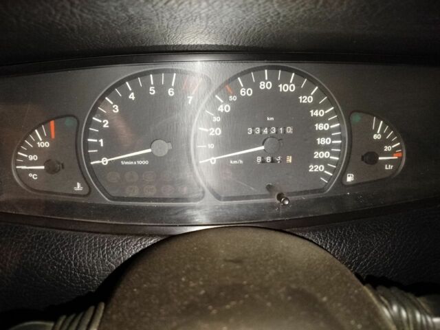 Опель Омега 1997 в Луцке на Automoto.ua Красный Опель Омега, объемом двигателя 2 л и пробегом 334 тыс. км за 2000 $, фото 9 на Automoto.ua