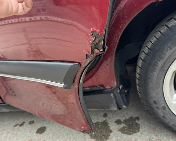 Червоний Опель Омега, об'ємом двигуна 2 л та пробігом 496 тис. км за 1800 $, фото 6 на Automoto.ua