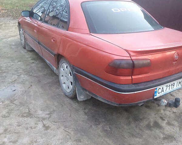 Красный Опель Омега, объемом двигателя 2 л и пробегом 240 тыс. км за 1200 $, фото 7 на Automoto.ua