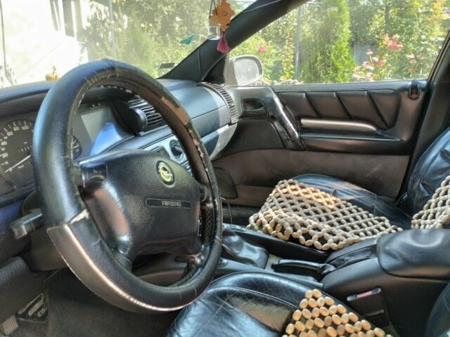 Червоний Опель Омега, об'ємом двигуна 2.5 л та пробігом 3 тис. км за 1646 $, фото 5 на Automoto.ua