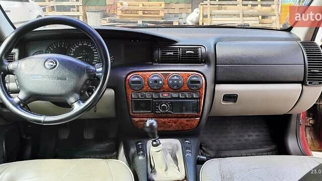 Червоний Опель Омега, об'ємом двигуна 2.5 л та пробігом 344 тис. км за 2800 $, фото 8 на Automoto.ua