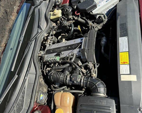 Красный Опель Омега, объемом двигателя 2 л и пробегом 298 тыс. км за 3500 $, фото 4 на Automoto.ua