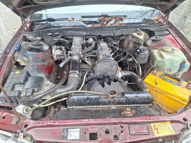 Червоний Опель Омега, об'ємом двигуна 0 л та пробігом 250 тис. км за 350 $, фото 1 на Automoto.ua