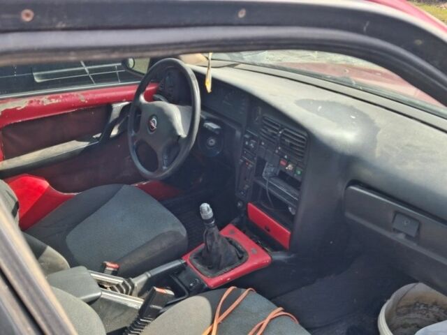 Красный Опель Омега, объемом двигателя 0 л и пробегом 300 тыс. км за 550 $, фото 5 на Automoto.ua