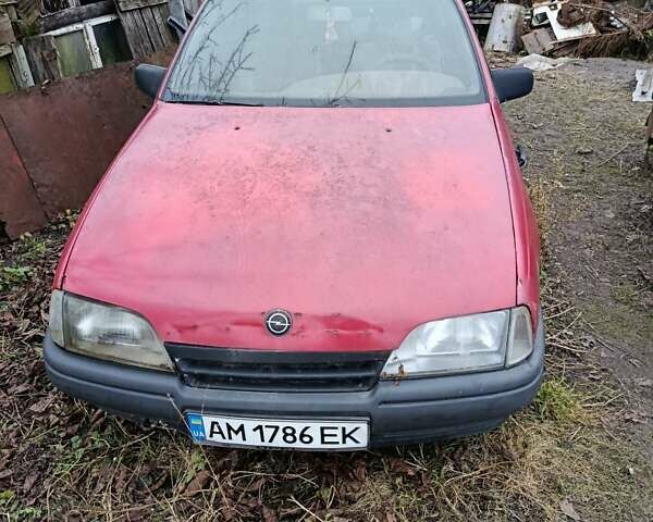Червоний Опель Омега, об'ємом двигуна 1.8 л та пробігом 350 тис. км за 550 $, фото 2 на Automoto.ua