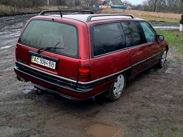 Красный Опель Омега, объемом двигателя 2 л и пробегом 0 тыс. км за 1150 $, фото 5 на Automoto.ua