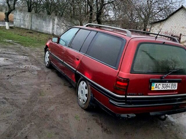 Красный Опель Омега, объемом двигателя 2 л и пробегом 0 тыс. км за 1150 $, фото 3 на Automoto.ua