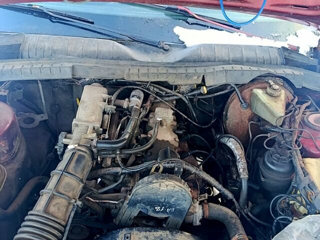 Червоний Опель Омега, об'ємом двигуна 2 л та пробігом 200 тис. км за 1720 $, фото 9 на Automoto.ua