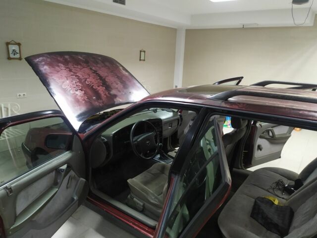 Красный Опель Омега, объемом двигателя 2 л и пробегом 100 тыс. км за 1200 $, фото 8 на Automoto.ua