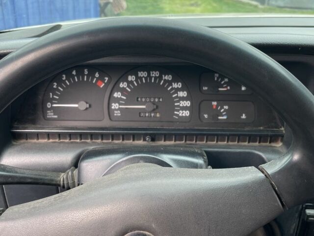 Красный Опель Омега, объемом двигателя 2 л и пробегом 490 тыс. км за 45000 $, фото 5 на Automoto.ua