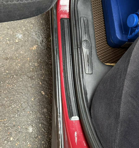 Красный Опель Омега, объемом двигателя 2 л и пробегом 321 тыс. км за 4200 $, фото 17 на Automoto.ua