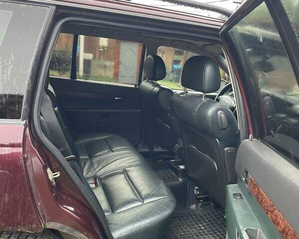 Красный Опель Омега, объемом двигателя 2 л и пробегом 250 тыс. км за 1200 $, фото 4 на Automoto.ua