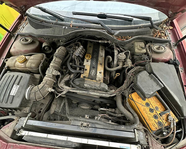 Червоний Опель Омега, об'ємом двигуна 2 л та пробігом 401 тис. км за 950 $, фото 5 на Automoto.ua