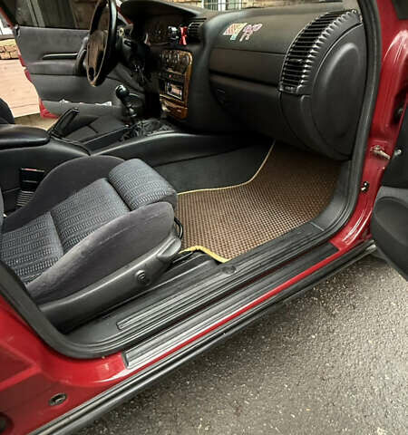 Красный Опель Омега, объемом двигателя 2 л и пробегом 321 тыс. км за 4200 $, фото 5 на Automoto.ua