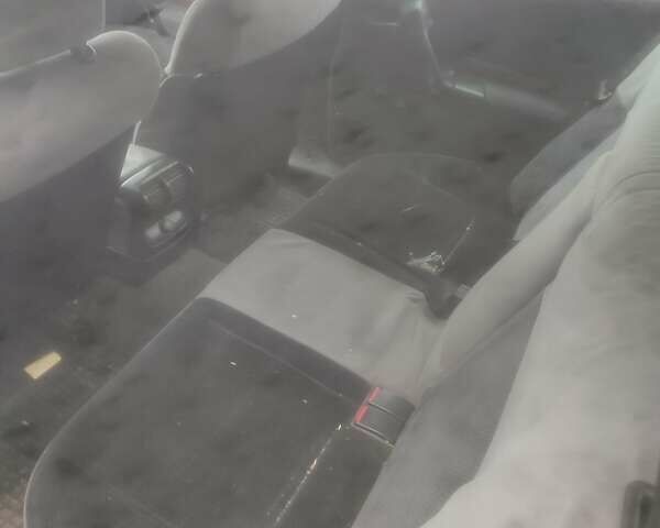 Красный Опель Омега, объемом двигателя 2 л и пробегом 300 тыс. км за 1800 $, фото 7 на Automoto.ua