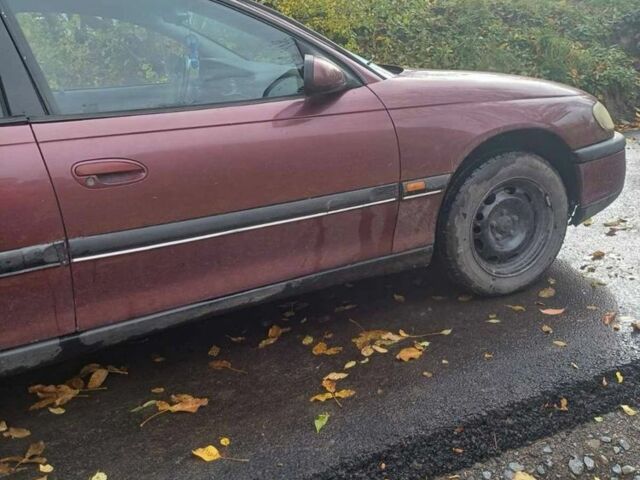 Красный Опель Омега, объемом двигателя 2 л и пробегом 2 тыс. км за 1300 $, фото 2 на Automoto.ua
