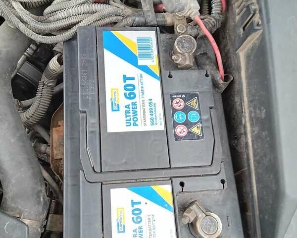 Красный Опель Омега, объемом двигателя 2 л и пробегом 317 тыс. км за 1450 $, фото 6 на Automoto.ua