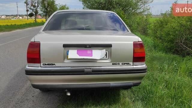 Опель Омега, объемом двигателя 2 л и пробегом 301 тыс. км за 2700 $, фото 8 на Automoto.ua
