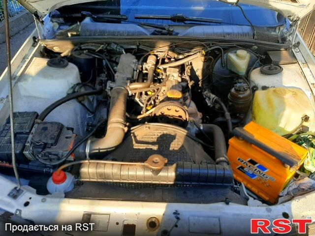 Опель Омега, объемом двигателя 2 л и пробегом 0 тыс. км за 1700 $, фото 4 на Automoto.ua