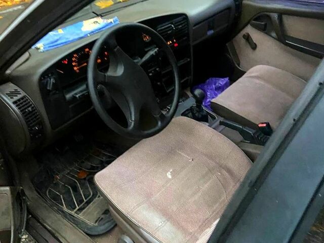 Опель Омега, объемом двигателя 1.8 л и пробегом 350 тыс. км за 550 $, фото 4 на Automoto.ua