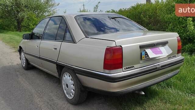 Опель Омега, объемом двигателя 2 л и пробегом 301 тыс. км за 2700 $, фото 7 на Automoto.ua