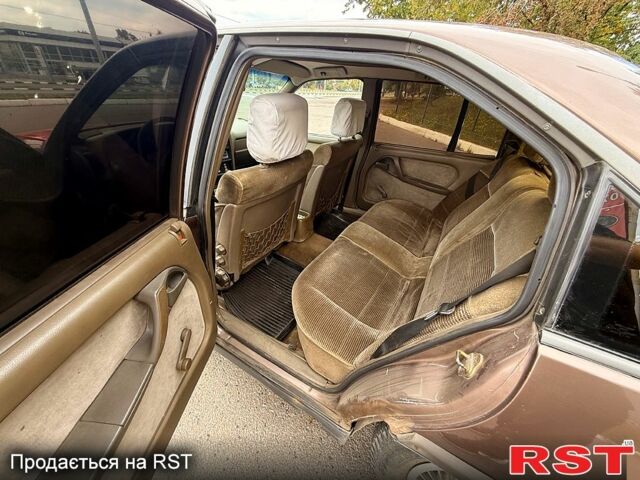 Опель Омега, об'ємом двигуна 1.8 л та пробігом 236 тис. км за 650 $, фото 11 на Automoto.ua