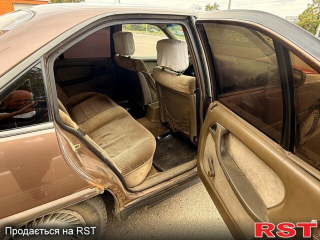 Опель Омега, об'ємом двигуна 1.8 л та пробігом 236 тис. км за 650 $, фото 8 на Automoto.ua