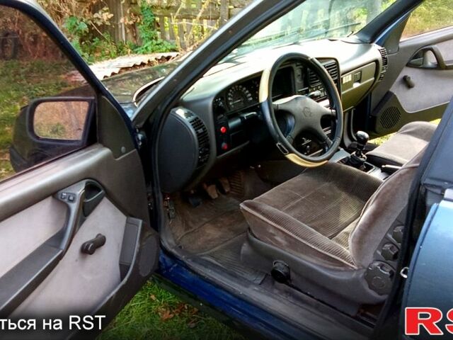 Опель Омега, об'ємом двигуна 2 л та пробігом 250 тис. км за 900 $, фото 3 на Automoto.ua
