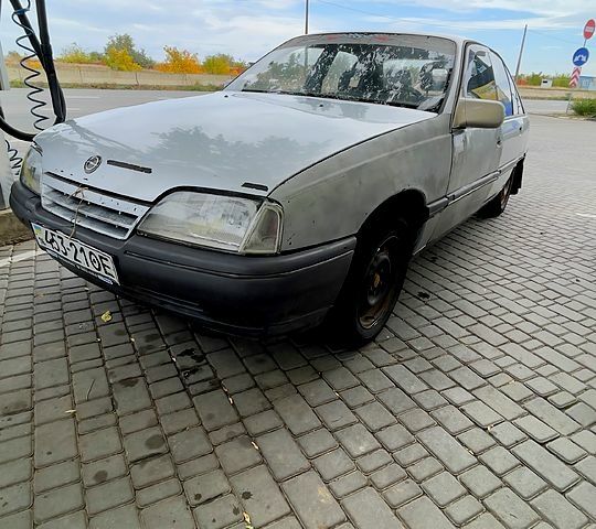 Опель Омега, объемом двигателя 2 л и пробегом 0 тыс. км за 800 $, фото 4 на Automoto.ua