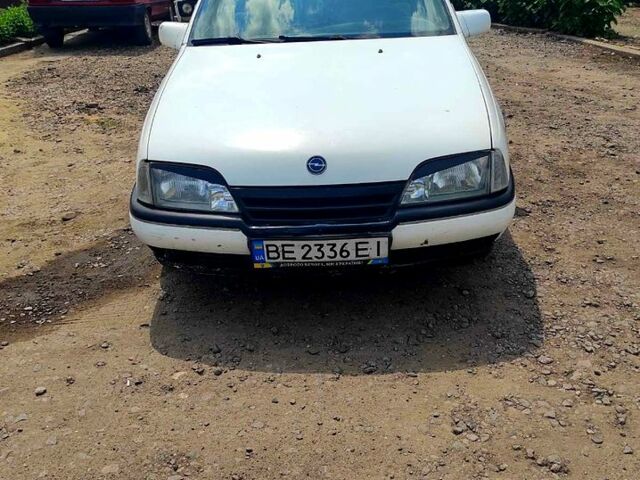 Опель Омега, объемом двигателя 1.8 л и пробегом 255 тыс. км за 1000 $, фото 5 на Automoto.ua
