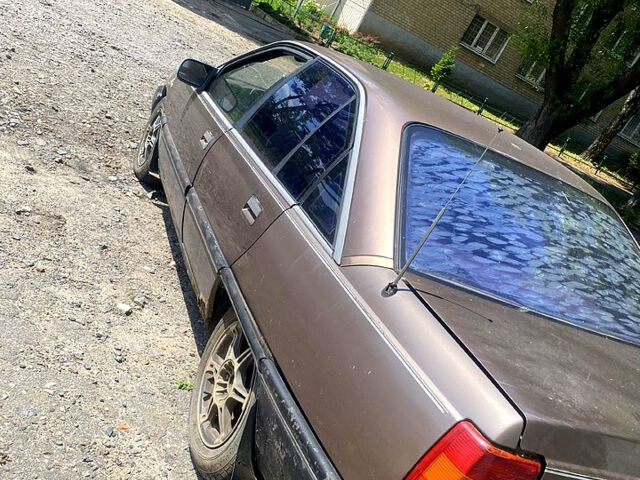 Опель Омега 1990 у Харкові на Automoto.ua Опель Омега, об'ємом двигуна 2 л та пробігом 320 тис. км за 500 $, фото 10 на Automoto.ua