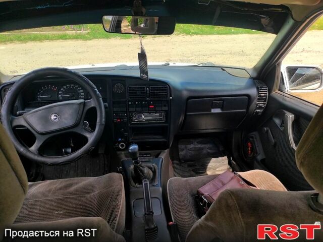 Опель Омега, объемом двигателя 1.8 л и пробегом 255 тыс. км за 1000 $, фото 6 на Automoto.ua