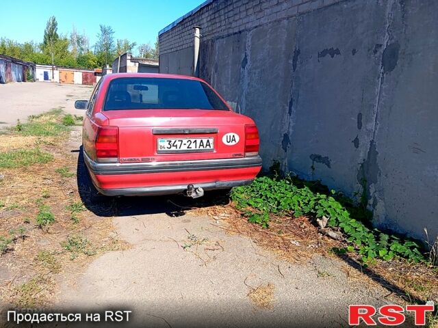 Опель Омега, объемом двигателя 2.3 л и пробегом 350 тыс. км за 1100 $, фото 3 на Automoto.ua