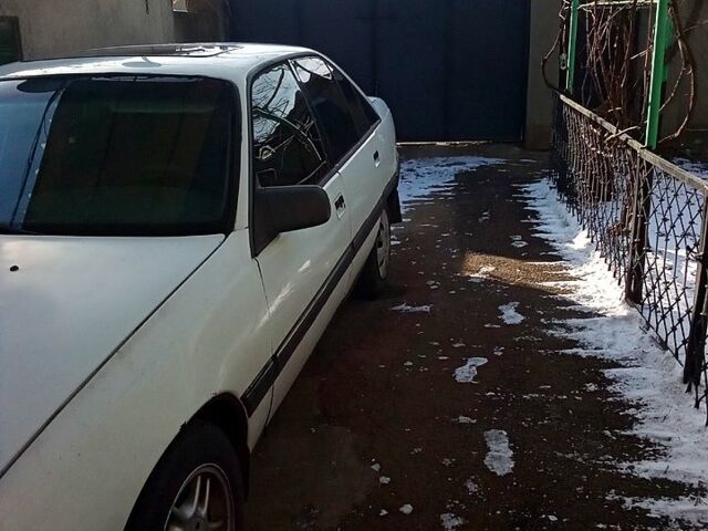 Опель Омега, об'ємом двигуна 2 л та пробігом 100 тис. км за 1000 $, фото 2 на Automoto.ua