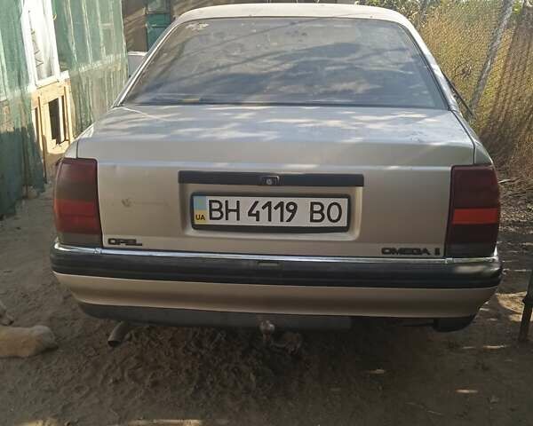 Опель Омега, объемом двигателя 2 л и пробегом 331 тыс. км за 1400 $, фото 8 на Automoto.ua