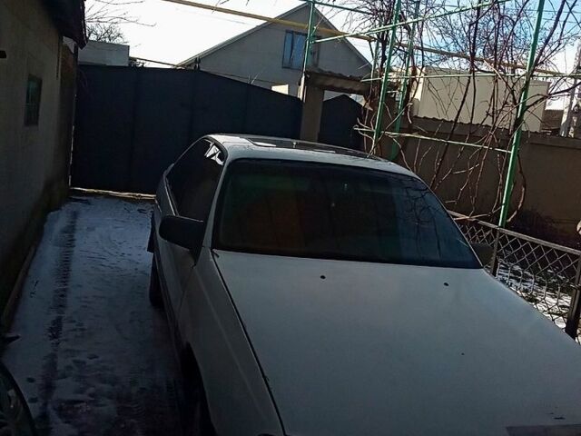 Опель Омега, об'ємом двигуна 2 л та пробігом 100 тис. км за 1000 $, фото 1 на Automoto.ua