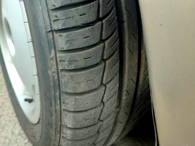 Опель Омега, объемом двигателя 2 л и пробегом 380 тыс. км за 1200 $, фото 4 на Automoto.ua