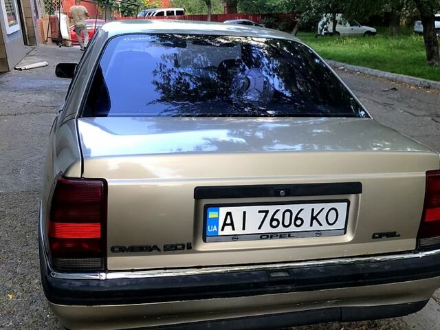 Опель Омега, об'ємом двигуна 2 л та пробігом 280 тис. км за 1450 $, фото 5 на Automoto.ua