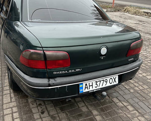 Опель Омега, объемом двигателя 2 л и пробегом 360 тыс. км за 2100 $, фото 4 на Automoto.ua
