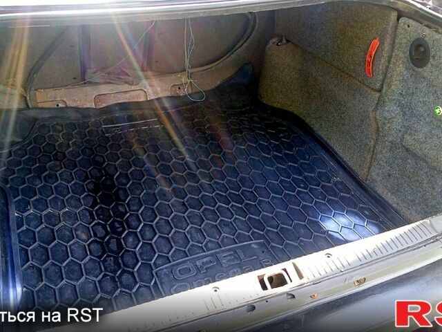 Опель Омега, об'ємом двигуна 3 л та пробігом 0 тис. км за 1250 $, фото 5 на Automoto.ua