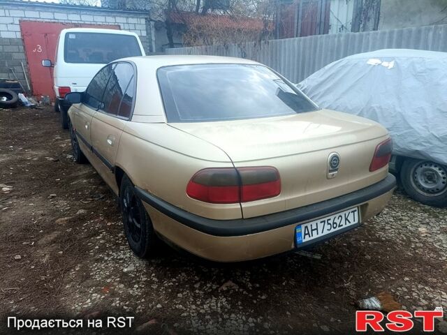 Опель Омега, объемом двигателя 20 л и пробегом 300 тыс. км за 1950 $, фото 1 на Automoto.ua