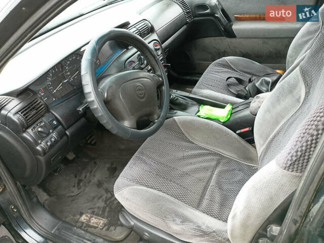 Опель Омега, объемом двигателя 2 л и пробегом 392 тыс. км за 2800 $, фото 7 на Automoto.ua
